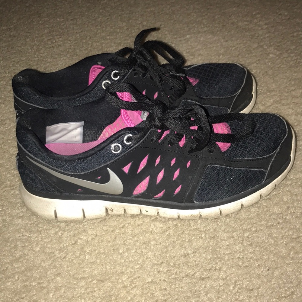 Nike sneakers size 9